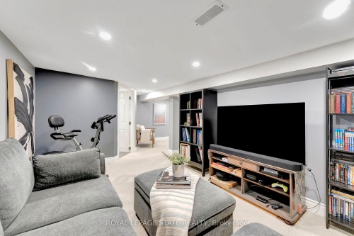 746 Roxborough Avenue, Hamilton, ON - Indoor