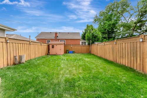 746 Roxborough Avenue, Hamilton, ON - Outdoor With Backyard
