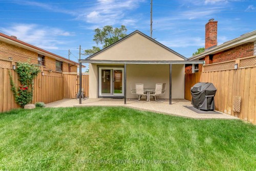 746 Roxborough Avenue, Hamilton, ON - Outdoor With Deck Patio Veranda With Exterior