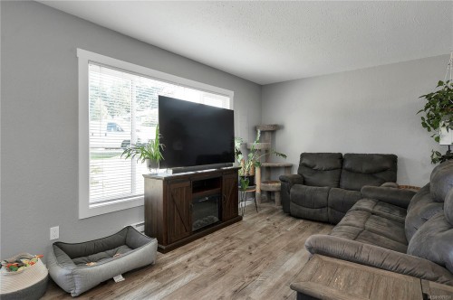 925 Watson Cres, Campbell River, BC - Indoor Photo Showing Living Room