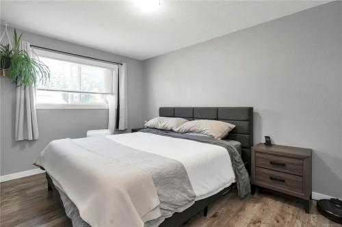 925 Watson Cres, Campbell River, BC - Indoor Photo Showing Bedroom