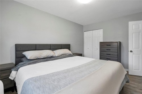 925 Watson Cres, Campbell River, BC - Indoor Photo Showing Bedroom