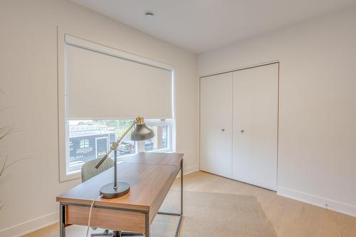 Bedroom - 201-140 Rue Du Cantouque, Mont-Tremblant, QC - Indoor Photo Showing Other Room