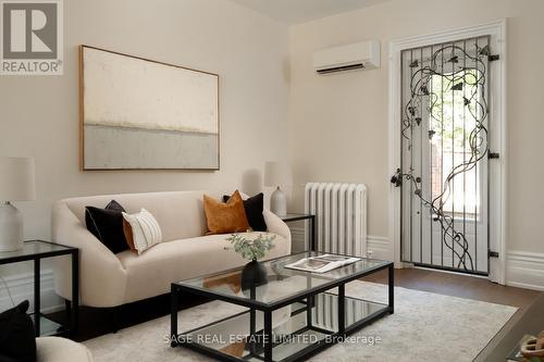 14 Halton Street, Toronto, ON - Indoor Photo Showing Living Room