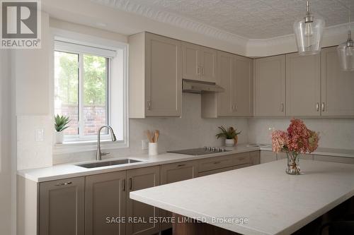 14 Halton Street, Toronto, ON - Indoor Photo Showing Kitchen With Upgraded Kitchen