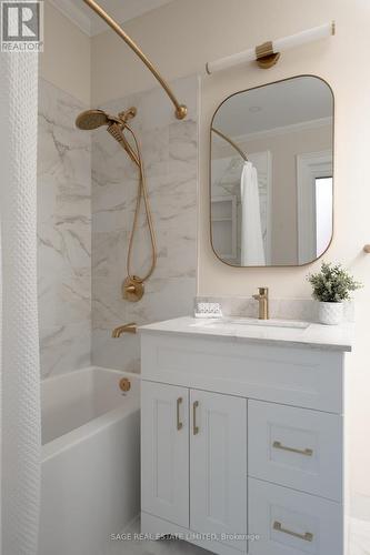 14 Halton Street, Toronto, ON - Indoor Photo Showing Bathroom