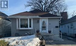 43 HARDING AVENUE  Toronto, ON M6M 3A3