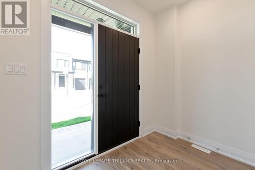 20 - 101 Swales Avenue, Strathroy-Caradoc (Sw), ON - Indoor Photo Showing Other Room