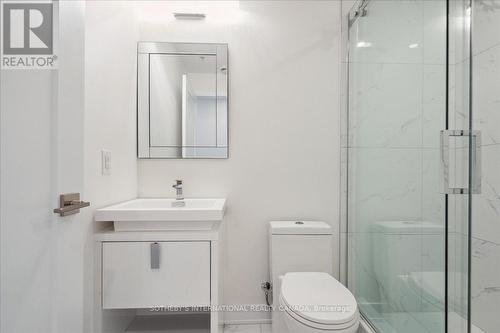 683 Melbourne Avenue, Ottawa, ON - Indoor Photo Showing Bathroom