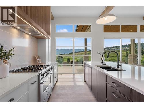 271 Chicopee Road Unit# 4, Vernon, BC - Indoor Photo Showing Kitchen With Double Sink With Upgraded Kitchen