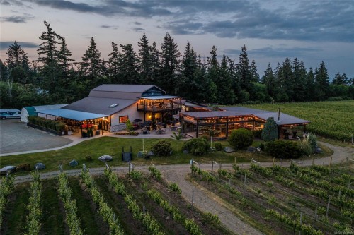 2400 Anderton Rd, Comox, BC 