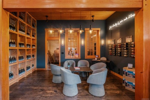 2400 Anderton Rd, Comox, BC 