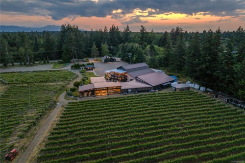 2400 Anderton Rd, Comox, BC 