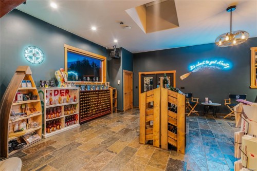 2400 Anderton Rd, Comox, BC 