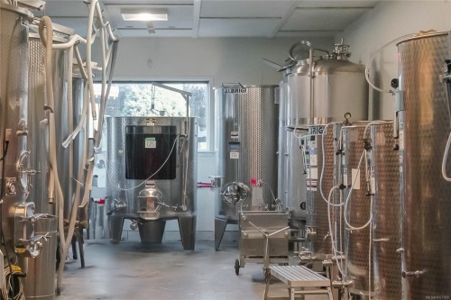 2400 Anderton Rd, Comox, BC 