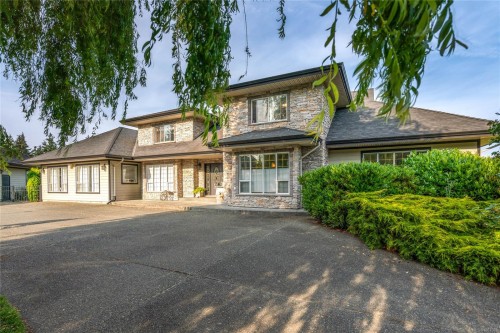 2400 Anderton Rd, Comox, BC 