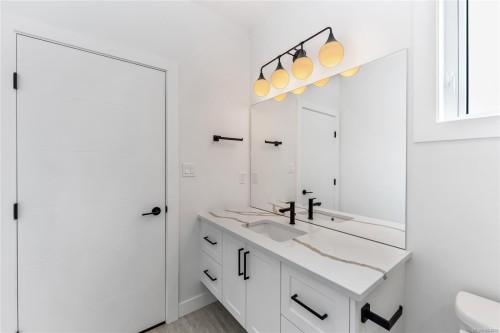 219 Cowichan Lake Rd, Lake Cowichan, BC 