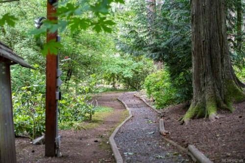 3272 Roper Rd, Nanaimo, BC 