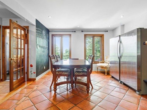 Coin-repas - 202 Ch. Des Chênes, Sainte-Anne-Des-Lacs, QC - Indoor Photo Showing Dining Room