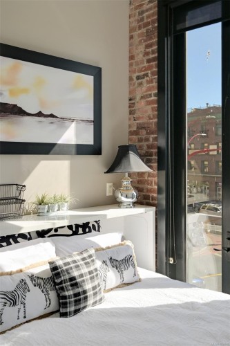 225-1610 Store St, Victoria, BC - Indoor Photo Showing Bedroom