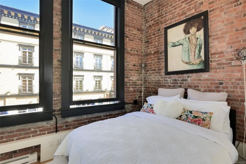 225-1610 Store St, Victoria, BC - Indoor Photo Showing Bedroom
