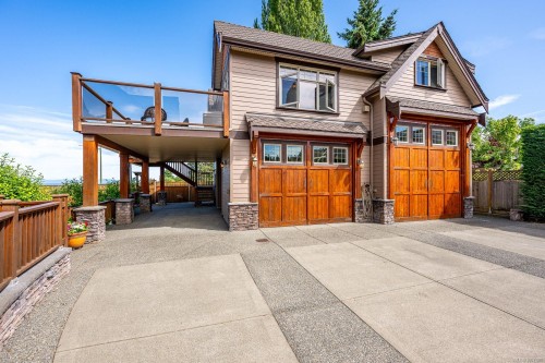 3943-3941 Marine Dr, Royston, BC 