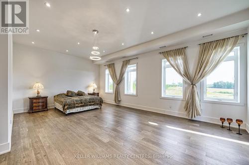 6196 Ravenshoe Road, Georgina, ON - Indoor