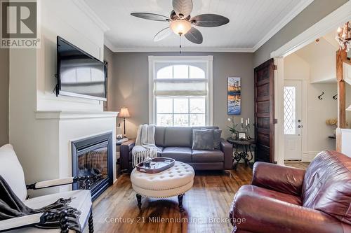 439 Birch Street, Collingwood, ON - Indoor Photo Showing Living Room With Fireplace