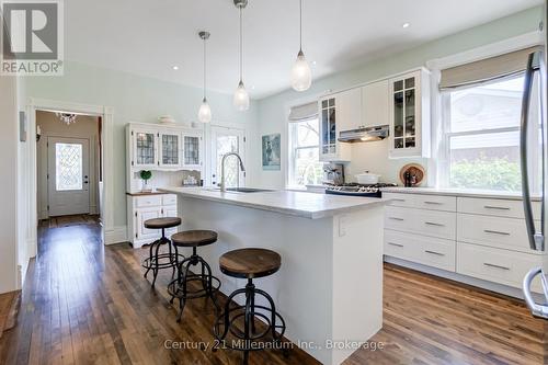 439 Birch Street, Collingwood, ON - Indoor Photo Showing Kitchen With Upgraded Kitchen