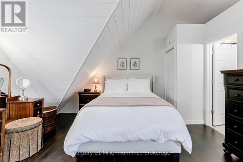 439 Birch Street, Collingwood, ON - Indoor Photo Showing Bedroom