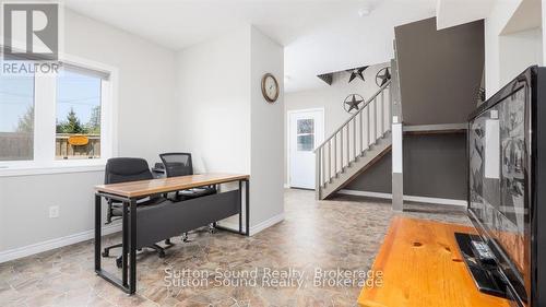 68 Sauble Falls Road, South Bruce Peninsula, ON - Indoor