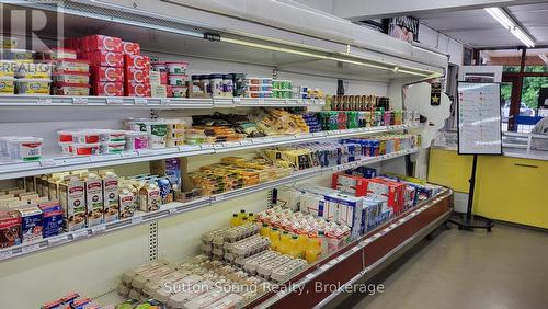 68 Sauble Falls Road, South Bruce Peninsula, ON - Indoor