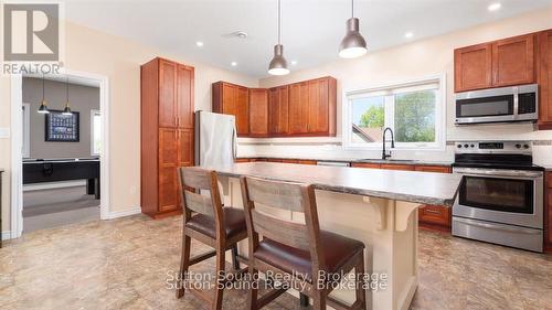 68 Sauble Falls Road, South Bruce Peninsula, ON - Indoor Photo Showing Kitchen