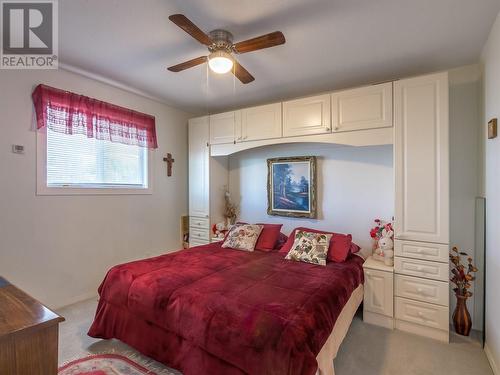 2445 South Main Street Unit# 102, Penticton, BC - Indoor Photo Showing Bedroom