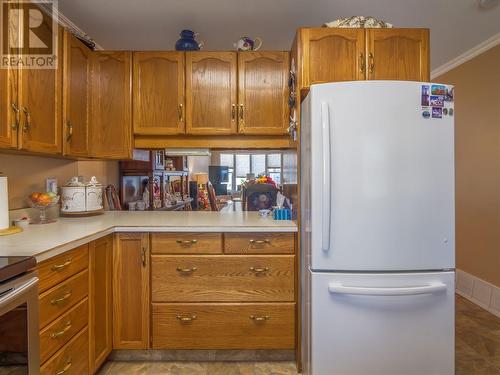 2445 South Main Street Unit# 102, Penticton, BC - Indoor Photo Showing Kitchen