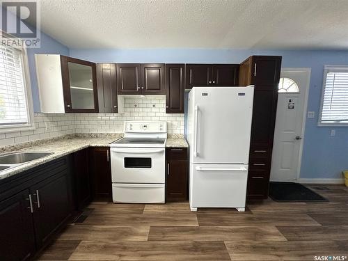 101 1St Avenue, Medstead, SK - Indoor Photo Showing Kitchen