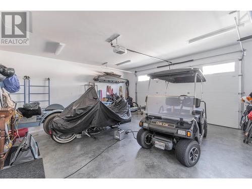 2450 Radio Tower Road Unit# 252, Oliver, BC - Indoor Photo Showing Garage