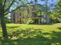 306-125 Rue Jean-De La Londe  Baie-D'Urfé, QC H9X 3T8