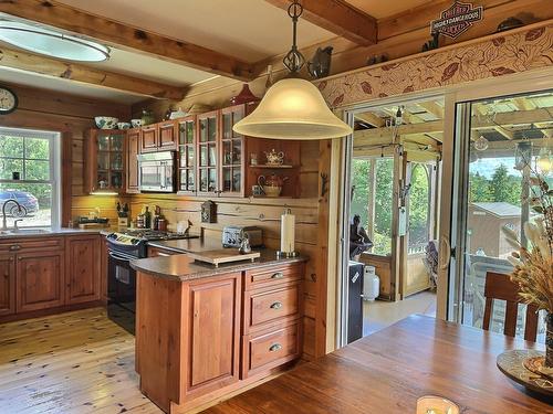 Cuisine - 1997 Ch. Adrien-Denis, Laniel, QC - Indoor
