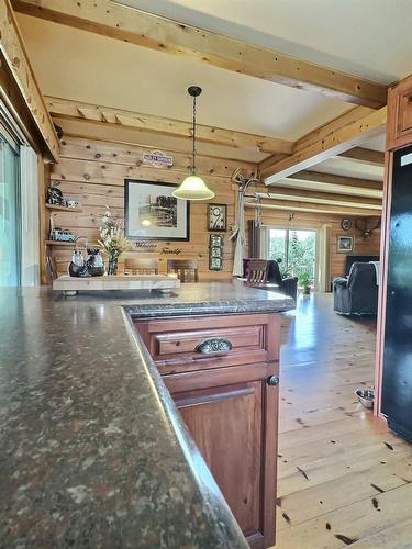 Cuisine - 1997 Ch. Adrien-Denis, Laniel, QC - Indoor Photo Showing Other Room