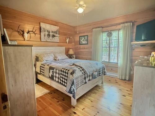 Chambre à coucher principale - 1997 Ch. Adrien-Denis, Laniel, QC - Indoor Photo Showing Bedroom