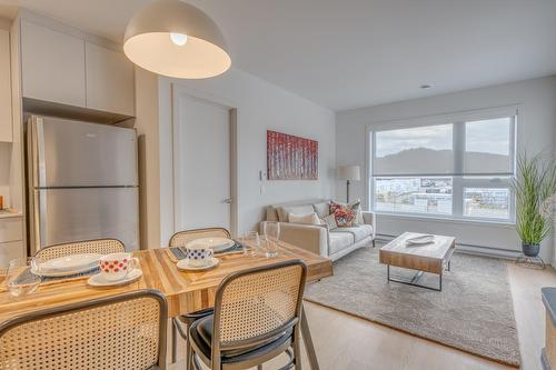 Dining room - 200-120 Rue Du Cantouque, Mont-Tremblant, QC - Indoor Photo Showing Living Room