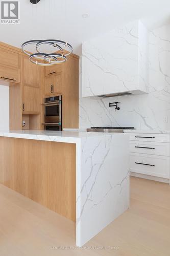 3116 Gillespie Trail, London South (South V), ON - Indoor Photo Showing Kitchen