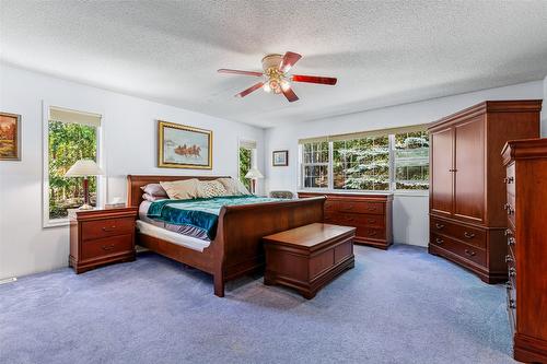 1548 Teetzel Road, Creston, BC - Indoor Photo Showing Bedroom