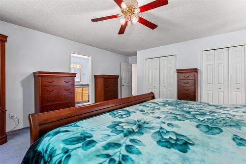 1548 Teetzel Road, Creston, BC - Indoor Photo Showing Bedroom