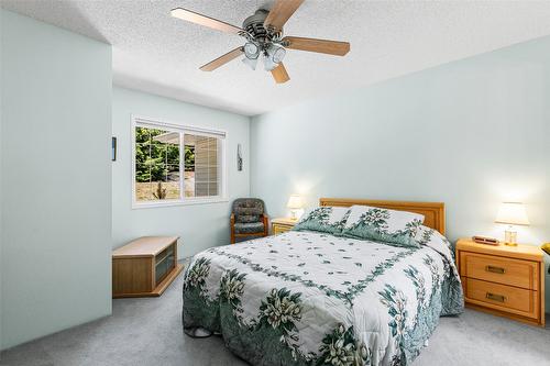 1548 Teetzel Road, Creston, BC - Indoor Photo Showing Bedroom