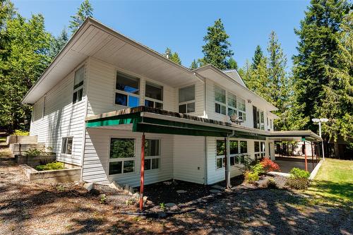 1548 Teetzel Road, Creston, BC - Outdoor