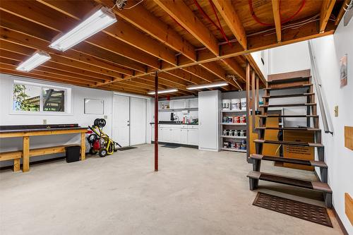 1548 Teetzel Road, Creston, BC - Indoor Photo Showing Basement