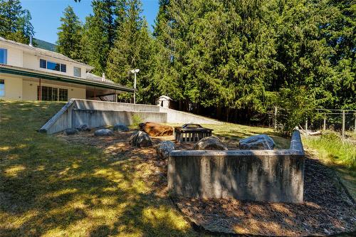 1548 Teetzel Road, Creston, BC - Outdoor With Deck Patio Veranda