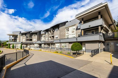 211-1479 Glenmore Road, Kelowna, BC - Outdoor With Balcony